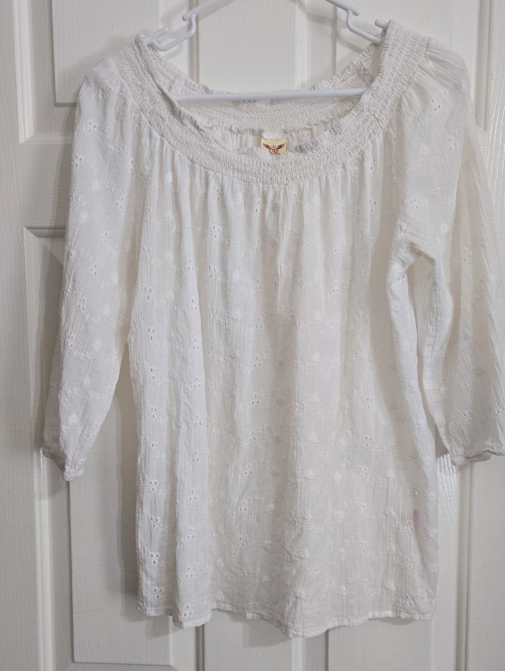 Faded Glory White Eyelet Smocked Neck Peasant Tunic